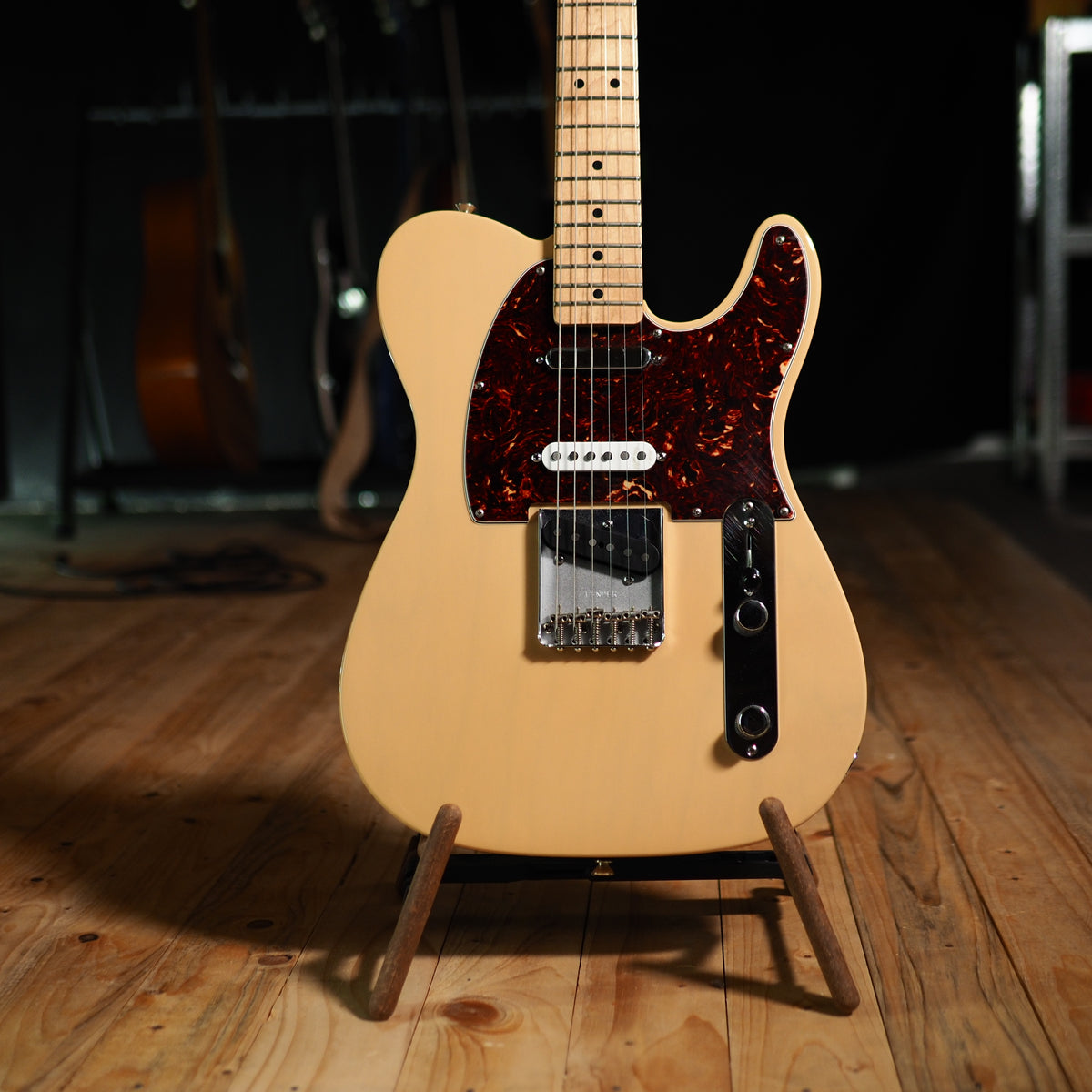 ギター Fender Telecaster Deluxe Nashville Fender Deluxe Nashville Telecaster Maple Fingerboard White