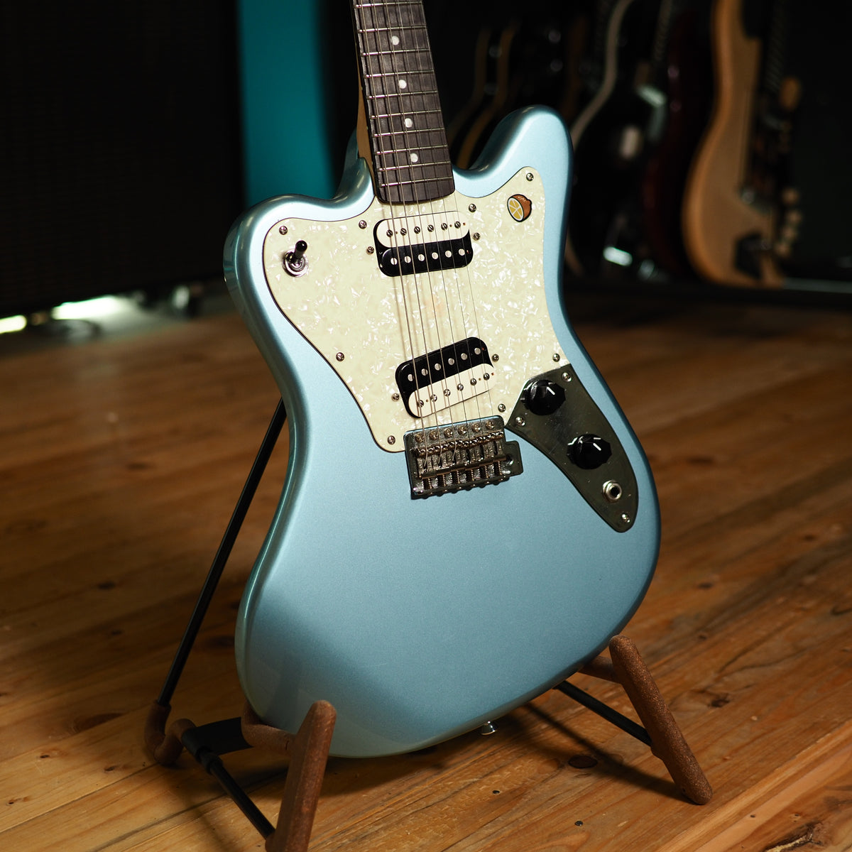 Squier Paranormal Super-Sonic – wurst.guitars
