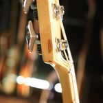 Lade das Bild in den Galerie-Viewer, Peavey T-40 Bass Made in USA
