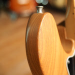 Lade das Bild in den Galerie-Viewer, Peavey T-40 Bass Made in USA
