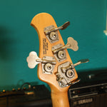 Lade das Bild in den Galerie-Viewer, Ernie Ball Music Man Stingray Bass aus 1999 in Translucent Teal

