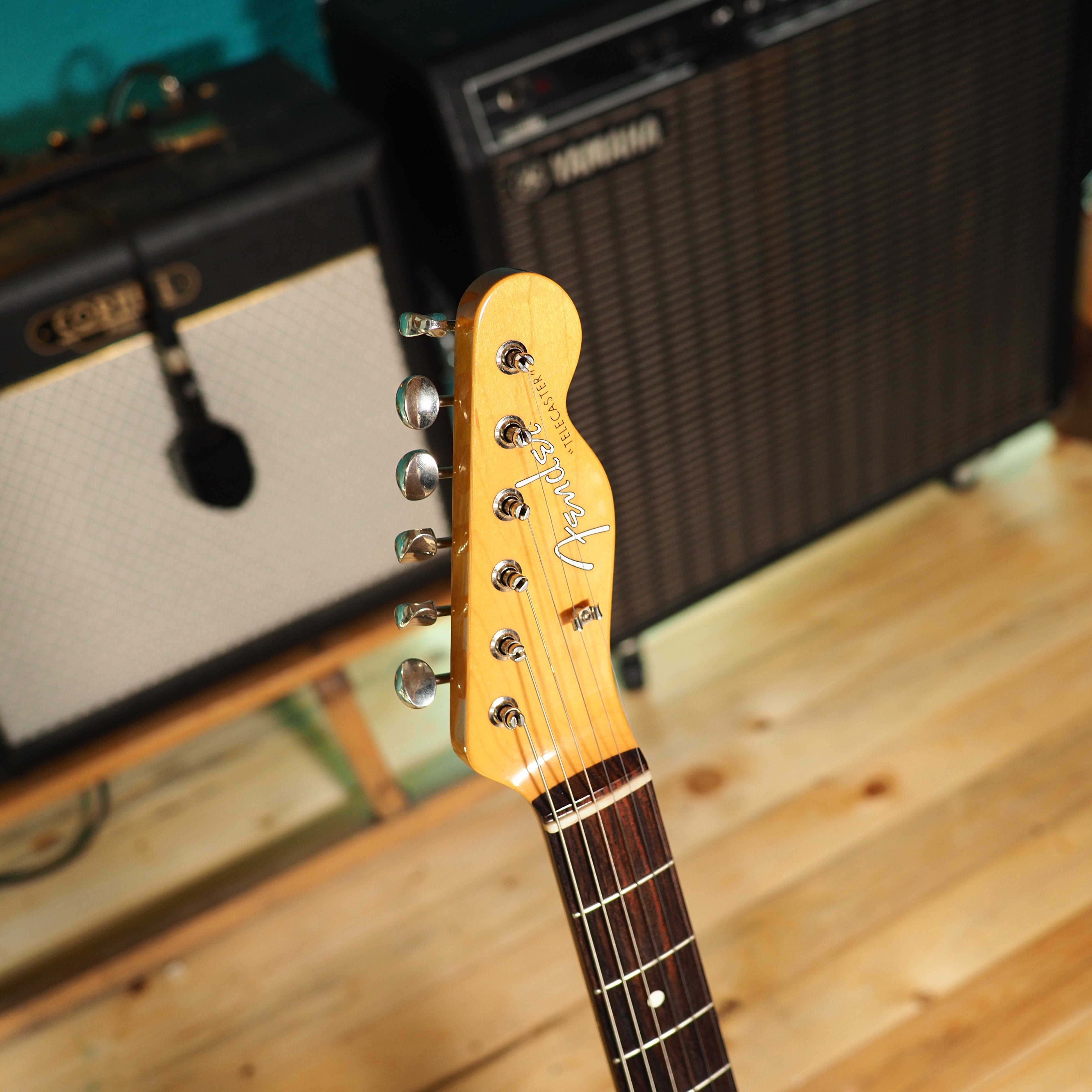 Fender Japan FSR Traditional 60s Telecaster with Bigsby in Candy 