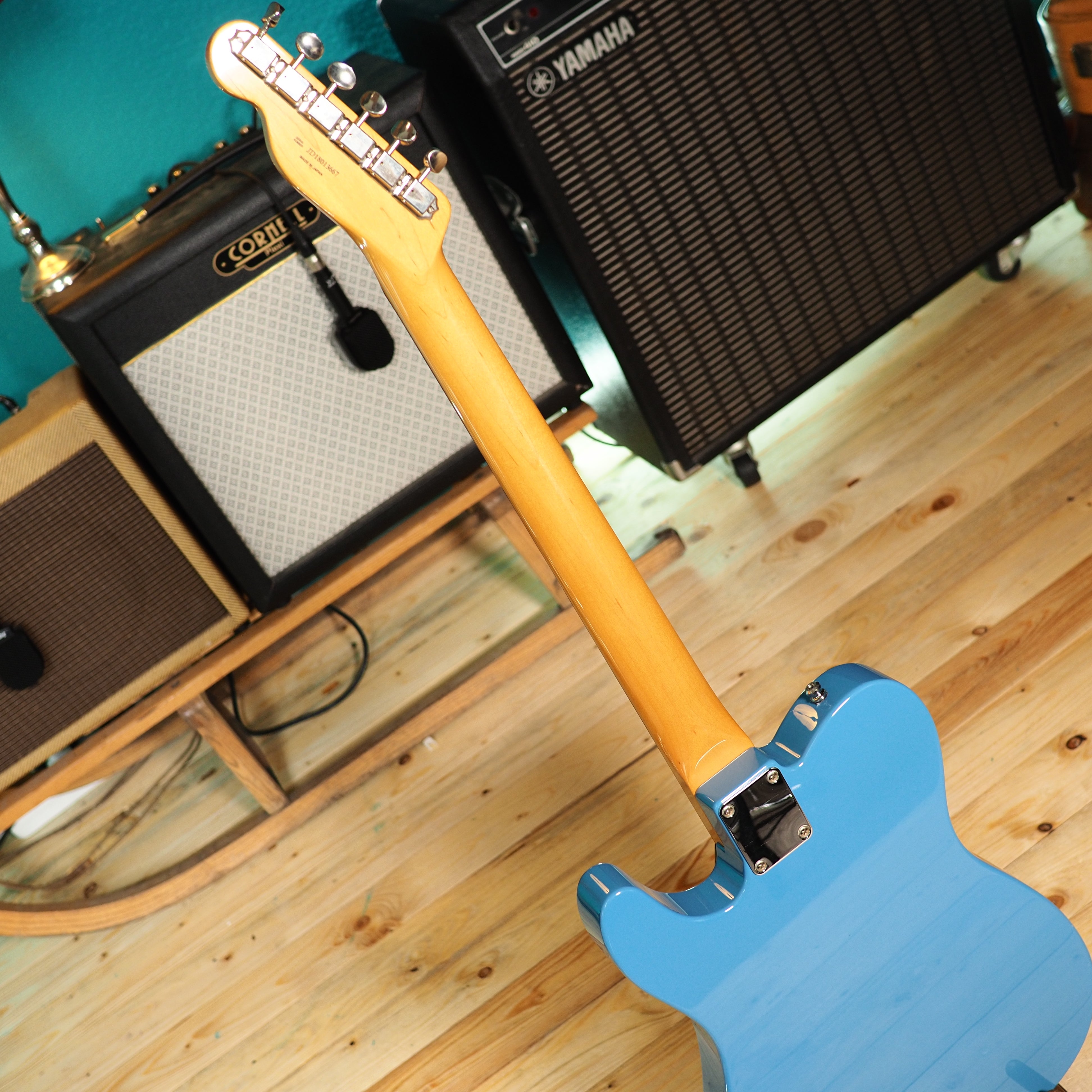 Fender Japan FSR Traditional 60s Telecaster with Bigsby in Candy 