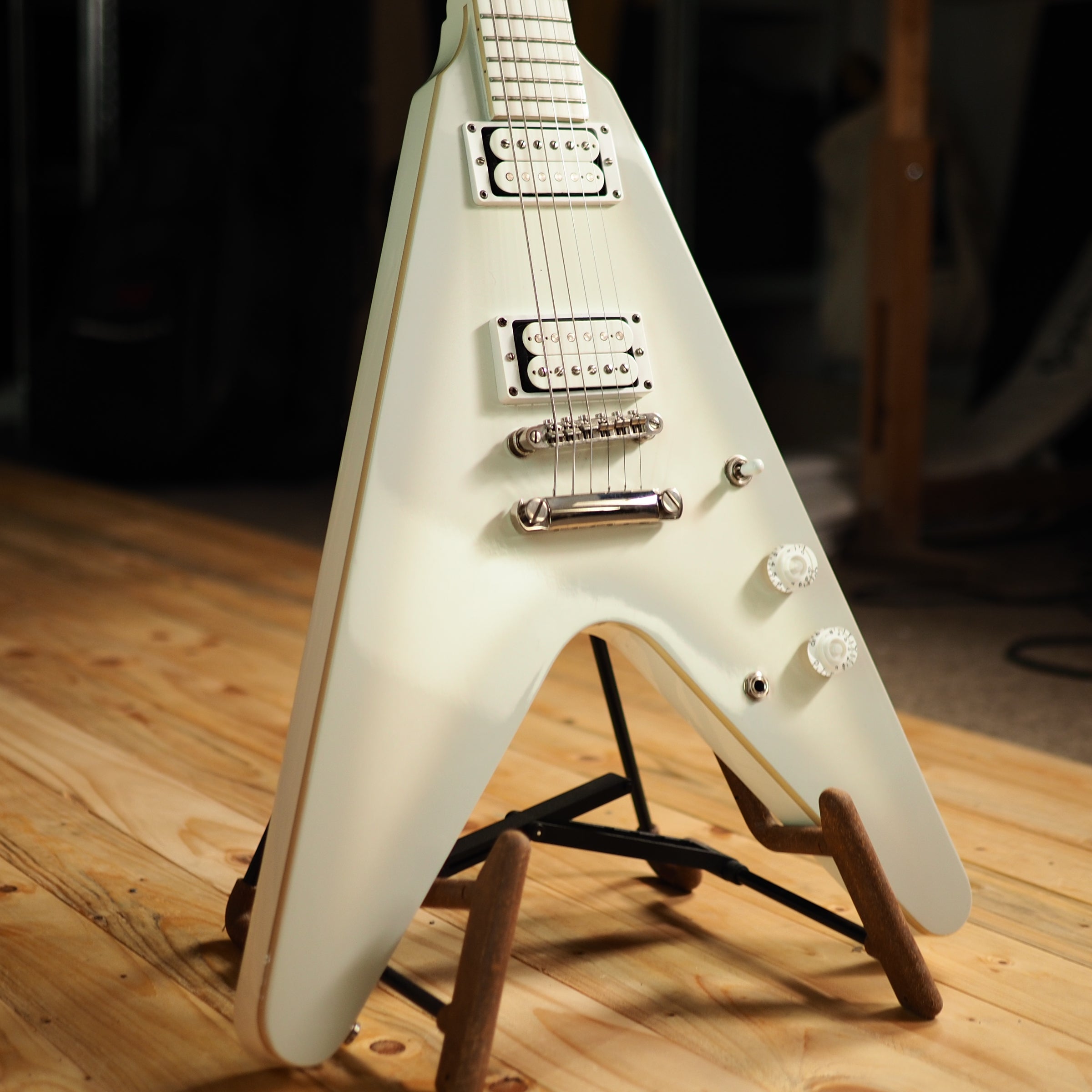 Epiphone Brendon Small Signature Snow Falcon Flying V