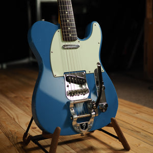 Fender Japan FSR Traditional 60s Telecaster mit Bigsby in Candy Blue