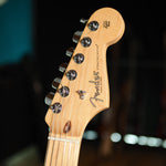 Lade das Bild in den Galerie-Viewer, Fender American Professional Stratocaster
