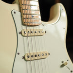 Lade das Bild in den Galerie-Viewer, Fender American Professional Stratocaster
