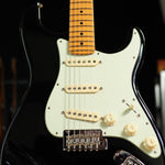 Lade das Bild in den Galerie-Viewer, Fender American Professional II Stratocaster
