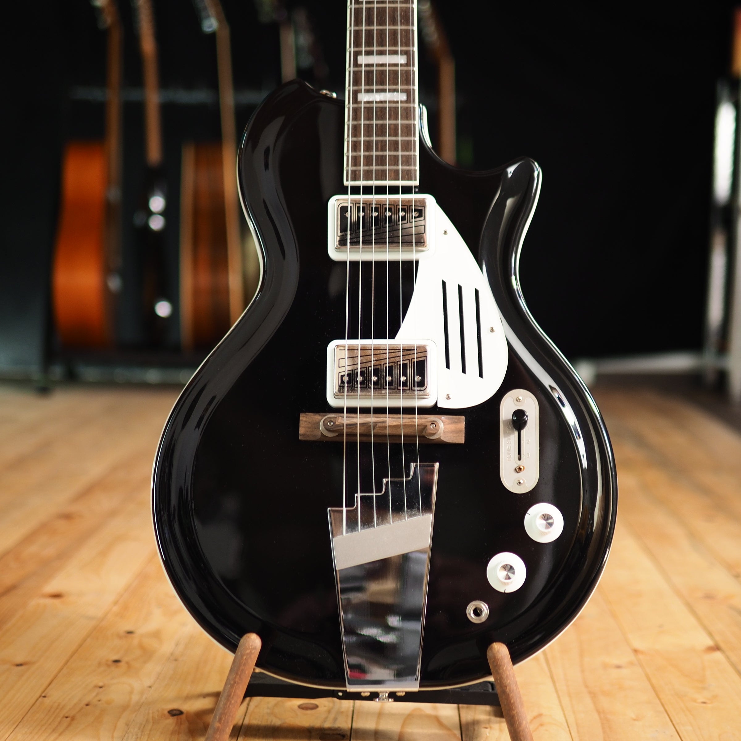 Supro 1575JB Black Holiday