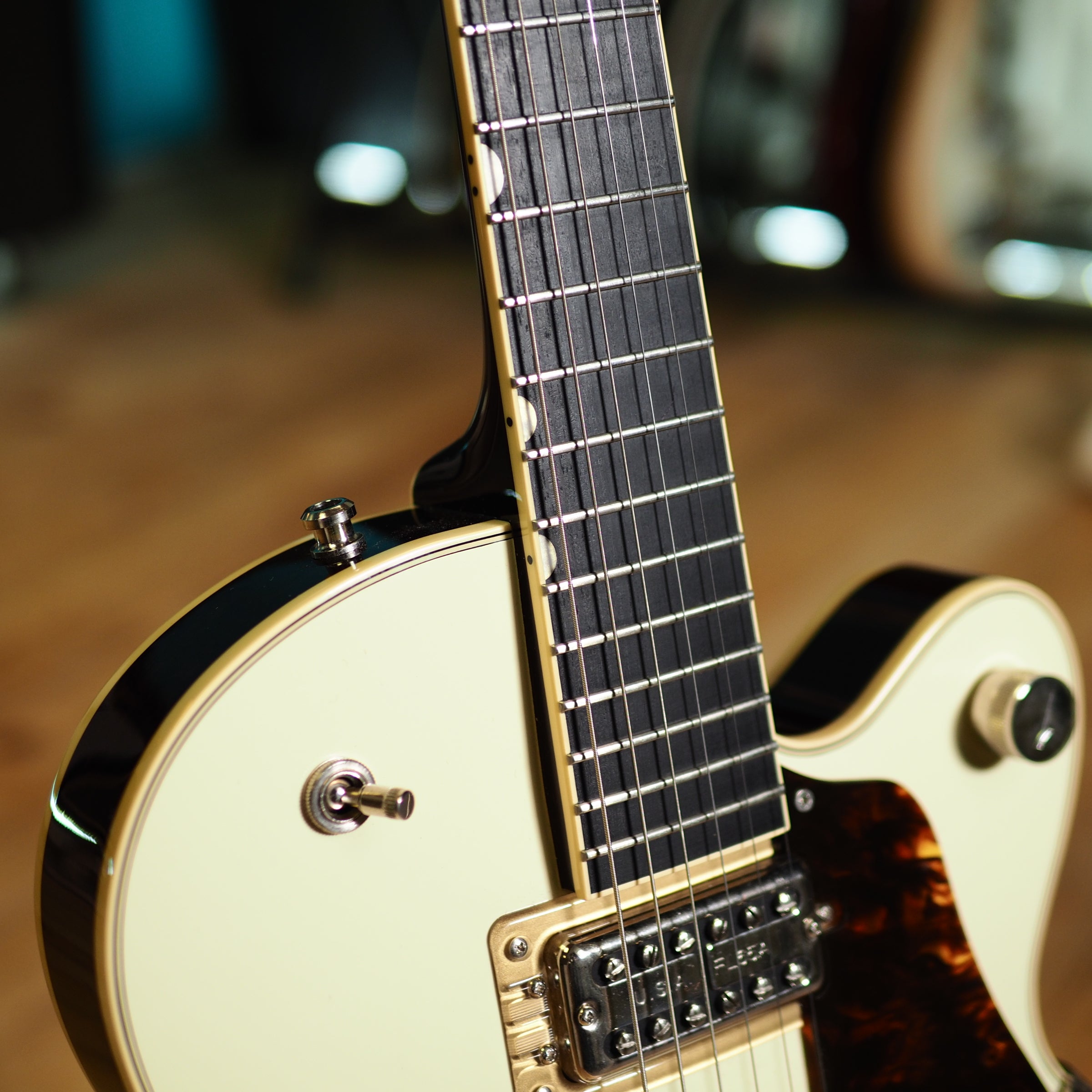 Gretsch G6659TG Players Edition Broadkaster Jr.