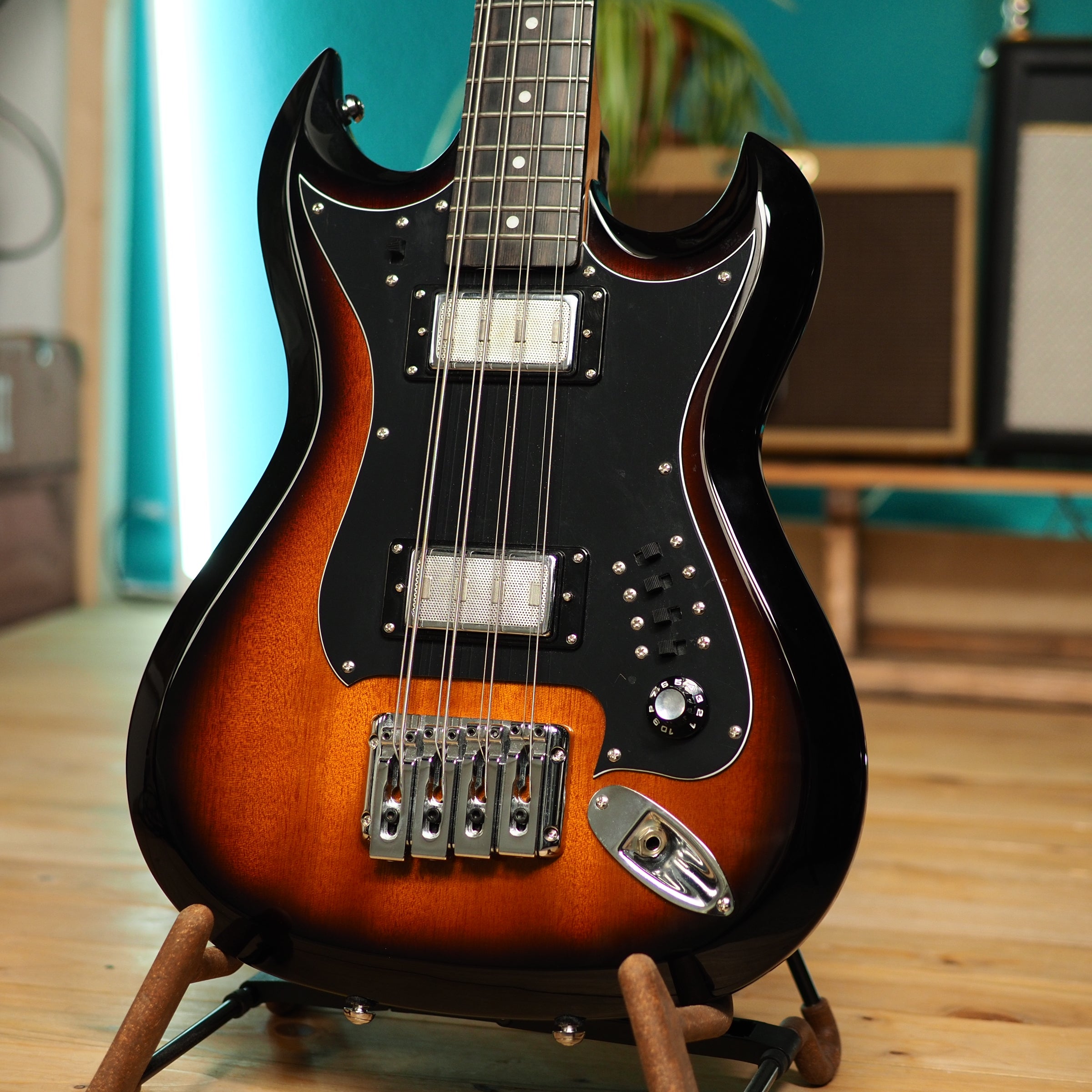 Hagstrom H8-ii Bass
