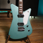 Lade das Bild in den Galerie-Viewer, Sterling by Music Man Mariposa (Dorado Green)
