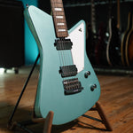 Lade das Bild in den Galerie-Viewer, Sterling by Music Man Mariposa (Dorado Green)
