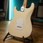 Lade das Bild in den Galerie-Viewer, Stagg ST-Style Stratocaster Olympic White
