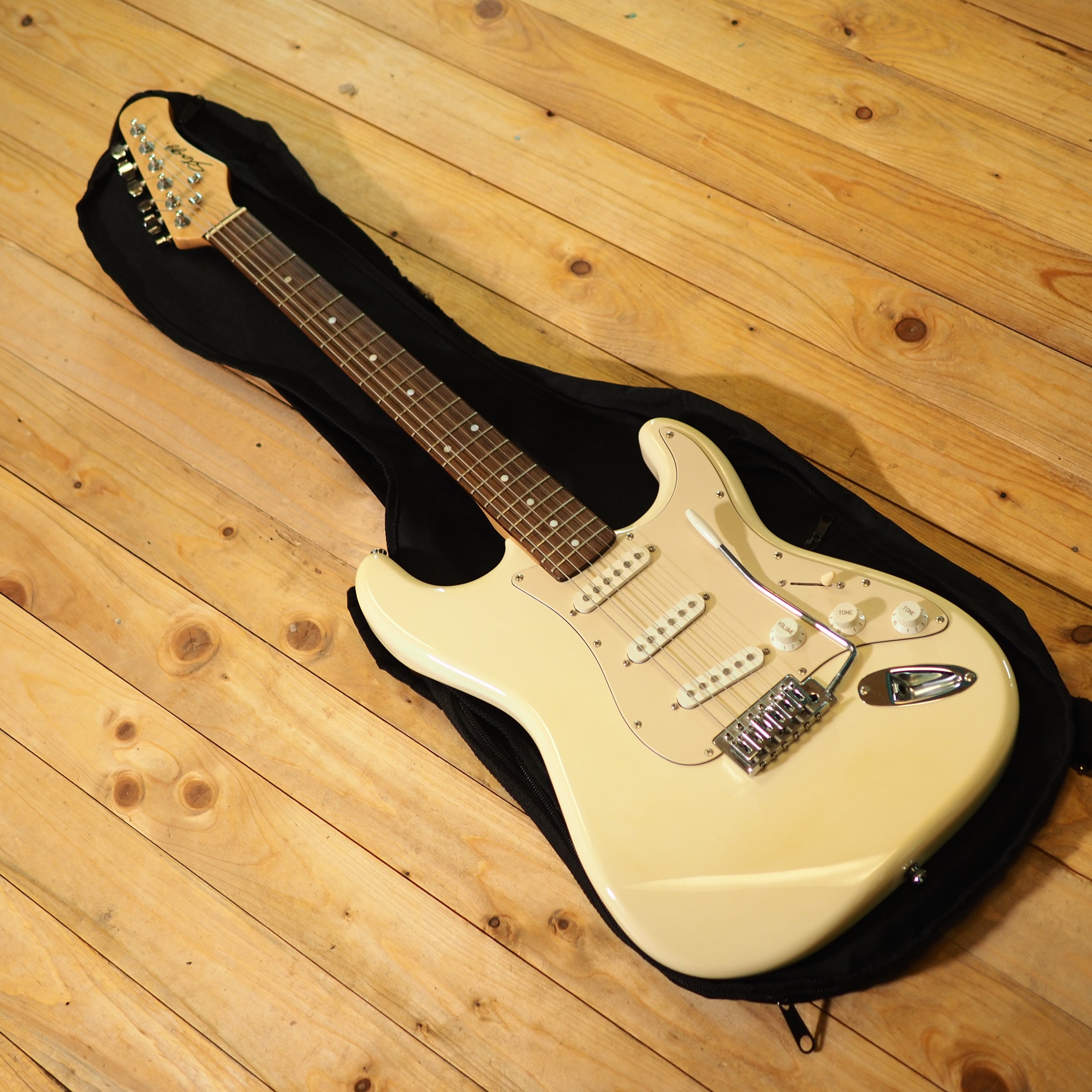 Stagg ST-Style Stratocaster Olympic White
