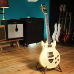 Lade das Bild in den Galerie-Viewer, Ibanez Artist AR100 Polar White 1982
