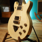 Lade das Bild in den Galerie-Viewer, Ibanez Artist AR100 Polar White 1982
