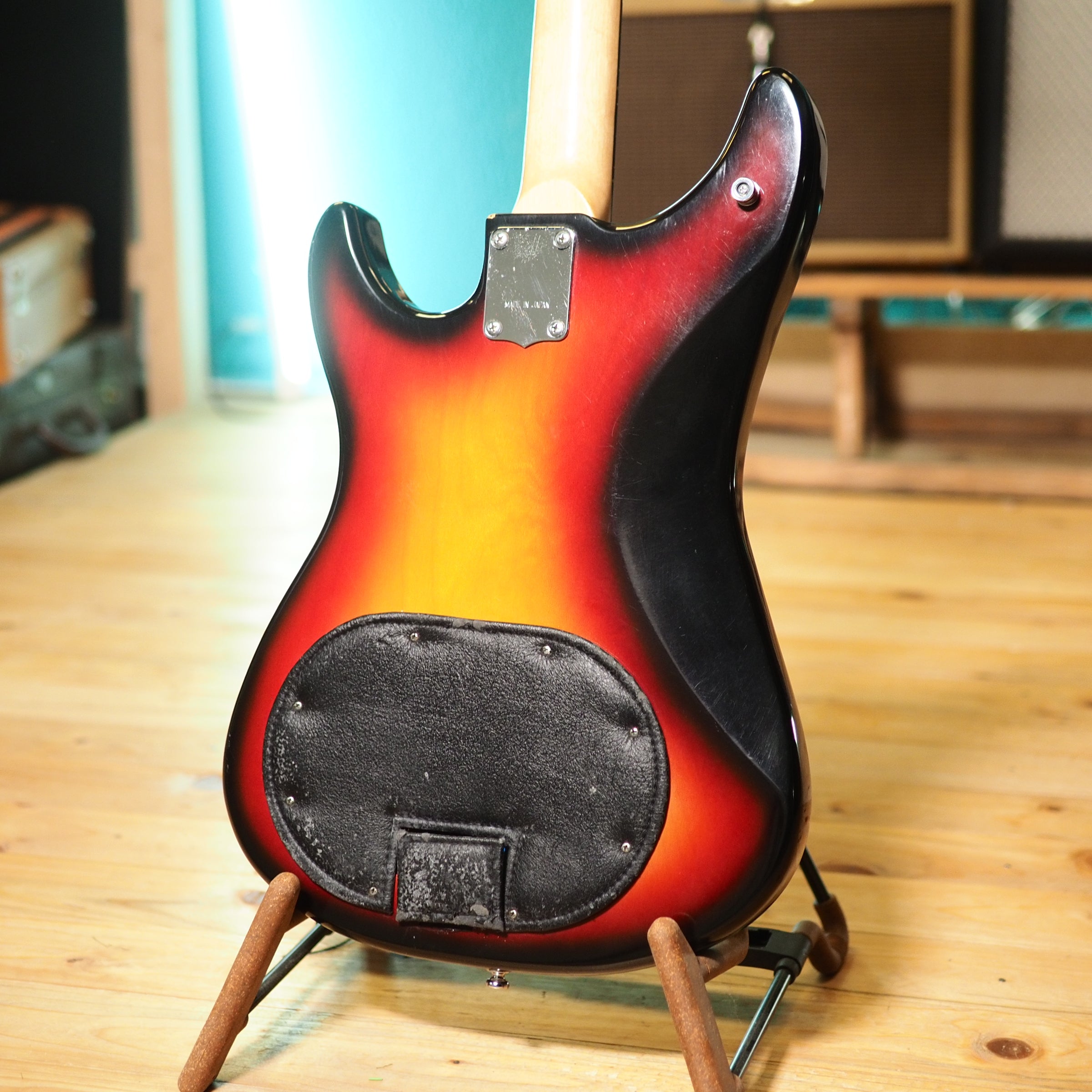 Guyatone LG-23R with Drum Machine – wurst.guitars