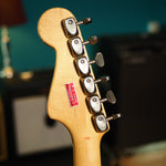 Load image into Gallery viewer, Hagstrom III Vintage from 1966
