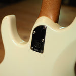 Lade das Bild in den Galerie-Viewer, Ernie Ball Music Man Silhouette HSH Hardtail 1994
