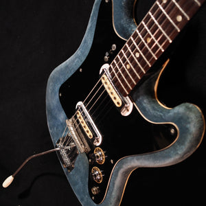 Klira Triumphator in Blue Velvet from the 60s - wurst.guitars