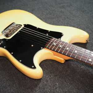 Fender Musicmaster from 1978 in Olympic White - wurst.guitars