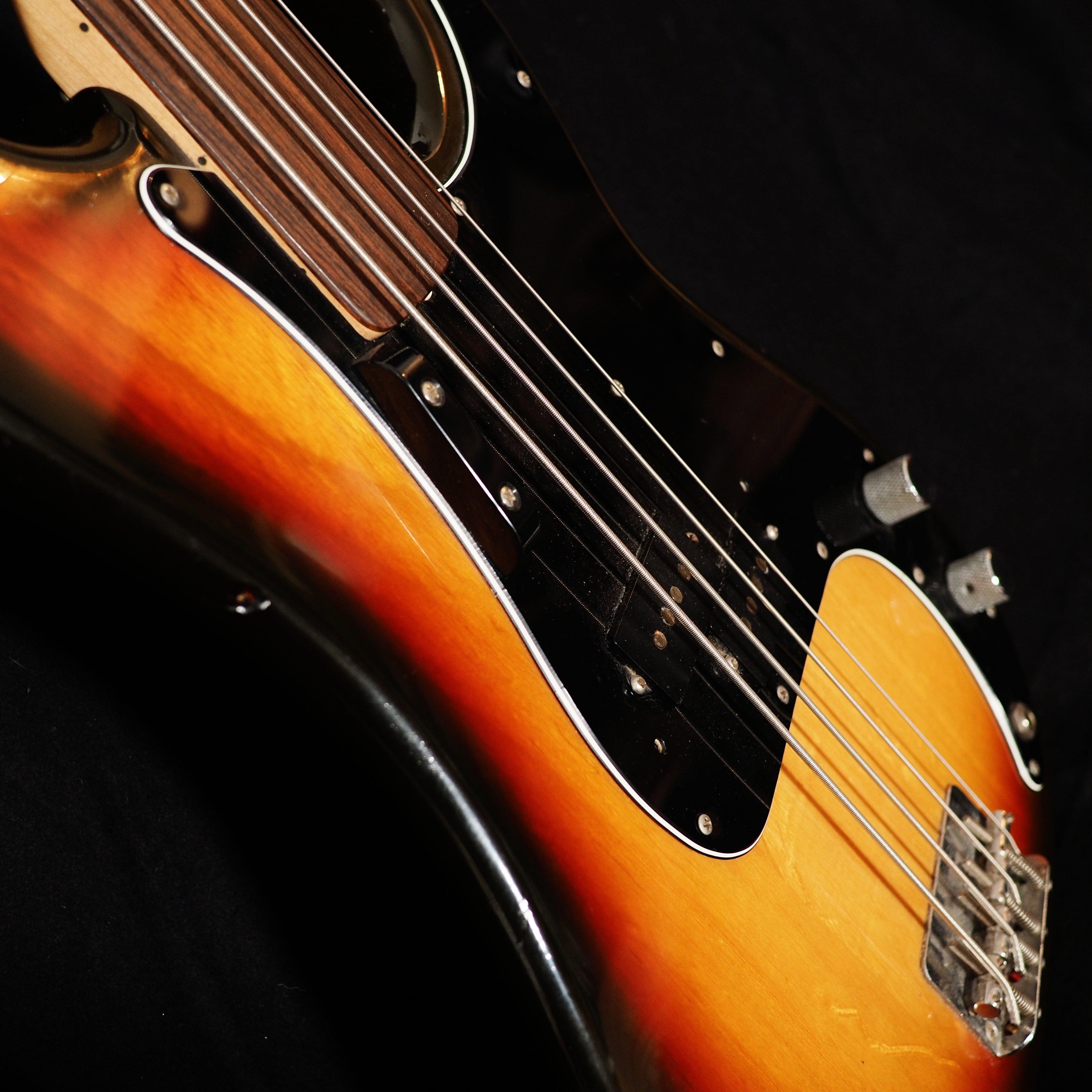 Fender Precision Bass Fretless from 1979 - wurst.guitars