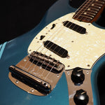Lade das Bild in den Galerie-Viewer, Fender Competition Mustang 1971 - wurst.guitars
