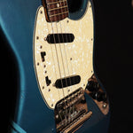 Load image into Gallery viewer, Fender Competition Mustang 1971 - wurst.guitars
