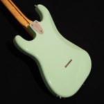 Lade das Bild in den Galerie-Viewer, Fender Japan Pawn Shop 72 in Sea Foam Green - wurst.guitars
