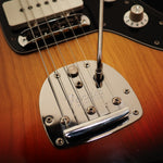 Lade das Bild in den Galerie-Viewer, Fender Jazzmaster 1977 - mint, one owner! - wurst.guitars
