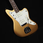 Load image into Gallery viewer, Fender American Vintage 65 Reissue Jazzmaster (AVRI) in Aztec Gold - wurst.guitars
