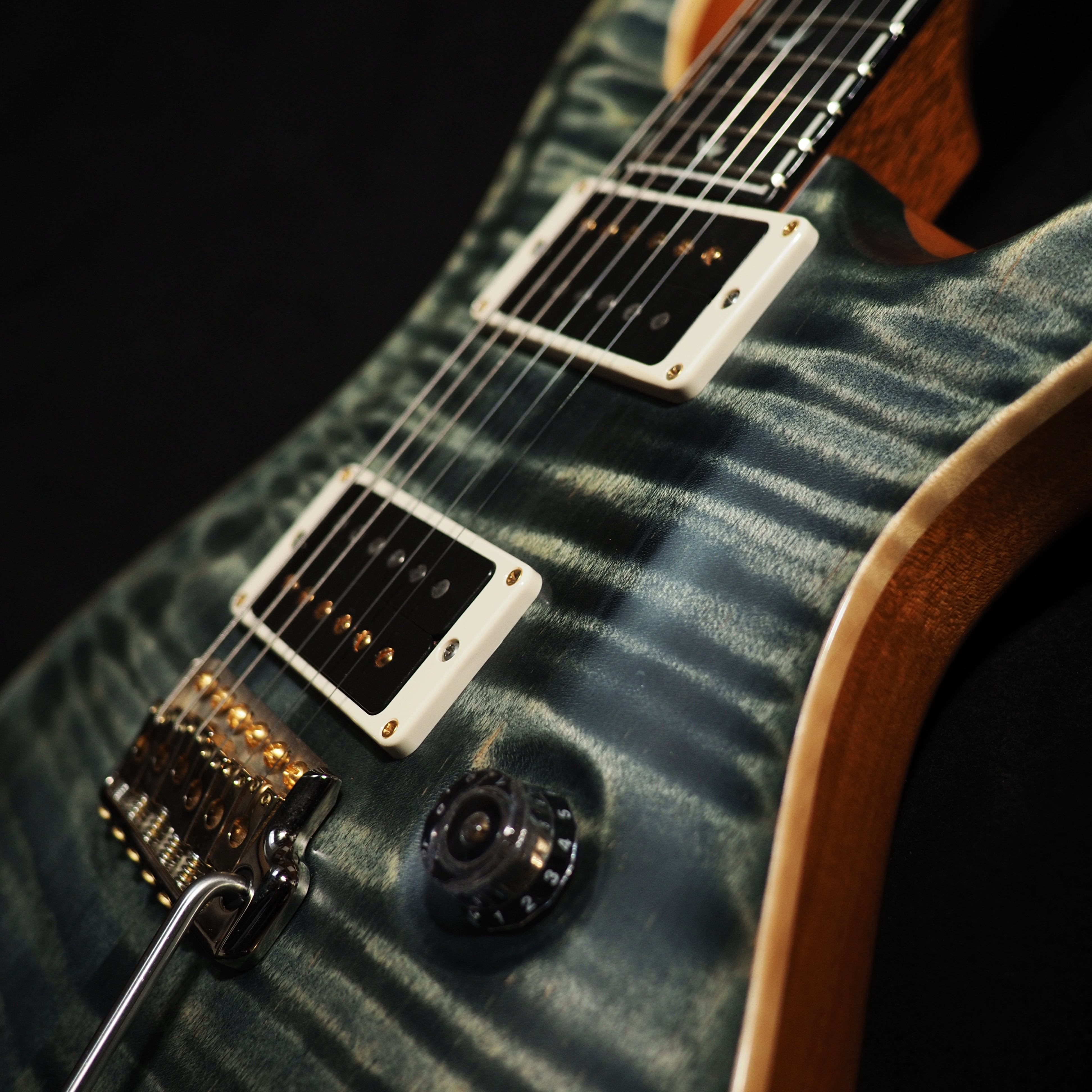 PRS Custom 24 30th Anniversary Wood Library 10 Top in Faded Whale Blue - wurst.guitars