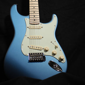 Fender American Performer Stratocaster in Lake Placid Blue - wurst.guitars