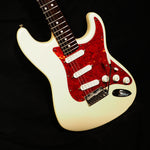 Lade das Bild in den Galerie-Viewer, Fender USA Stratocaster Plus from 1995 in Olympic White - wurst.guitars
