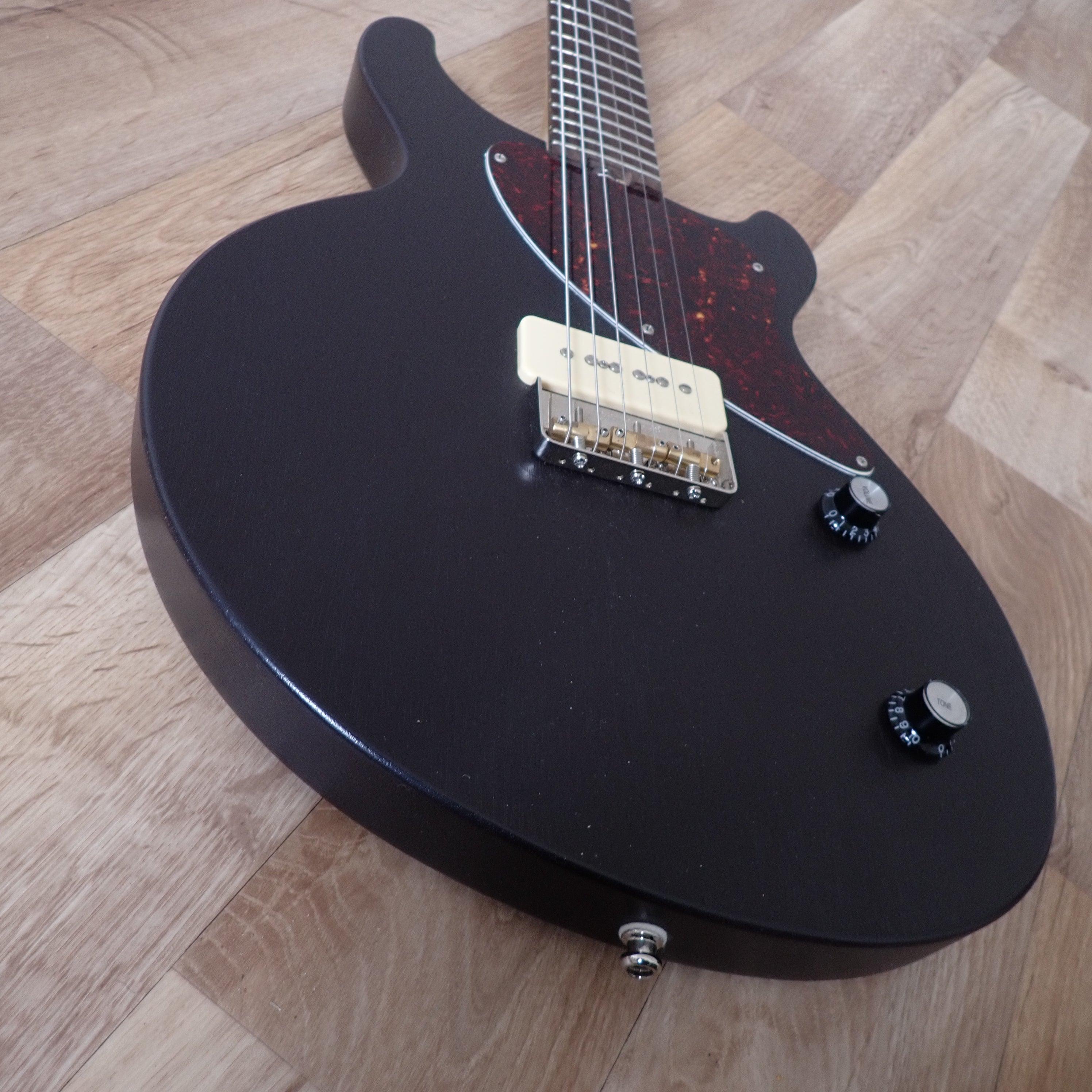K'mo Guitars DC Junior 2019 - hand made in Berlin Junior / Telecaster Hybrid in Korina - wurst.guitars
